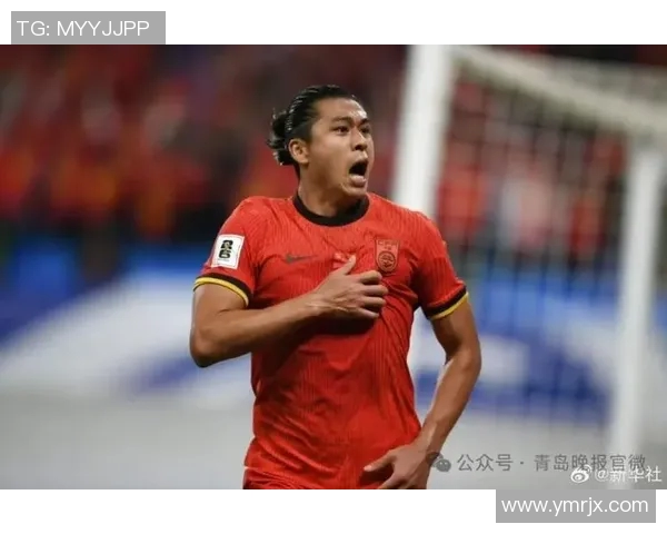 足球明星勇敢挑战冰水极限赛引发热议与关注