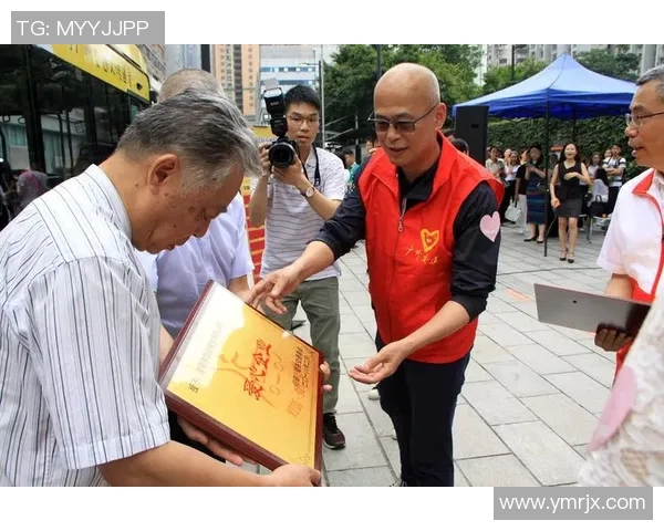 足球明星积极捐款支持四川灾后重建展现社会责任感与爱心 足球明星积极捐款支持四川灾后重建展现社会责任感与爱心