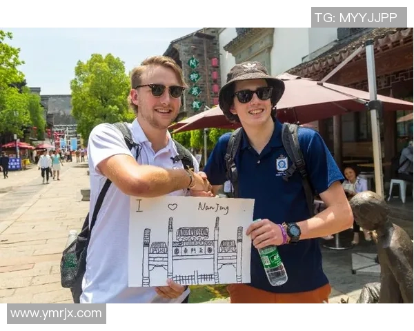 足球明星倾情代言魅力广告图片展现运动激情与时尚风采