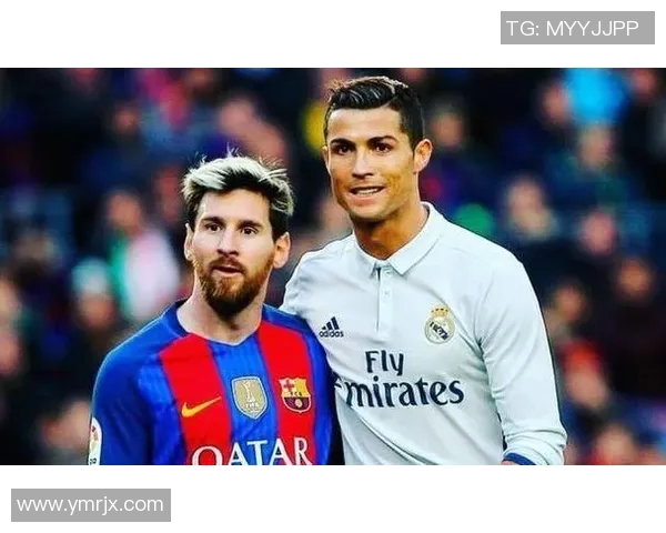 大巴黎足球明星同框合影展现团队精神与友谊的精彩瞬间