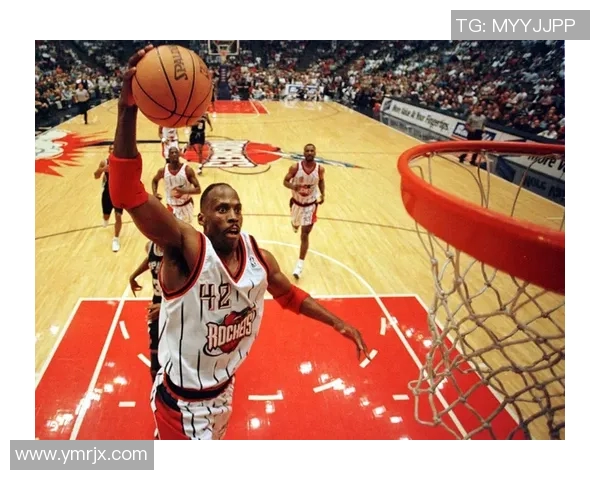 篮球明星待遇揭秘：薪资福利与职业生涯的真实面貌分析